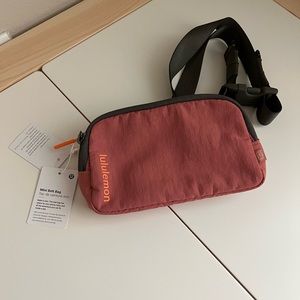 lululemon mini belt bag